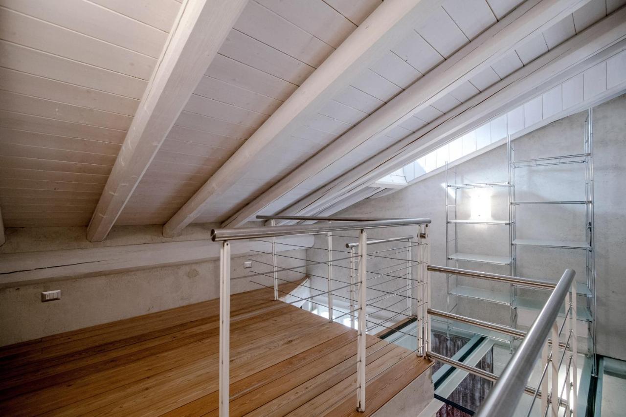House Of Glass Cathedral View - The House Of Travelers Como Buitenkant foto