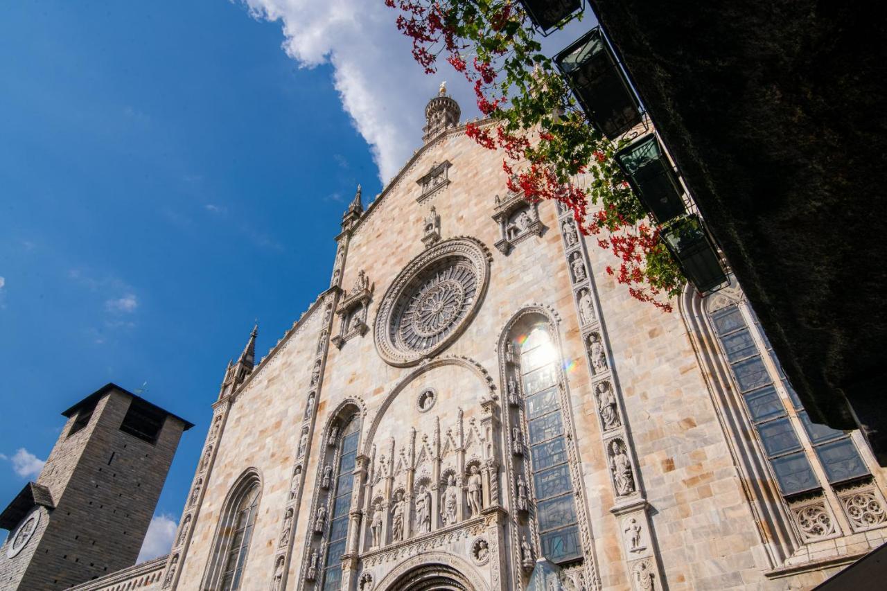 House Of Glass Cathedral View - The House Of Travelers Como Buitenkant foto